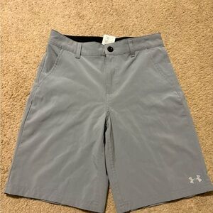 Under Armour Boy’s Athletic Gray Shorts, size 12